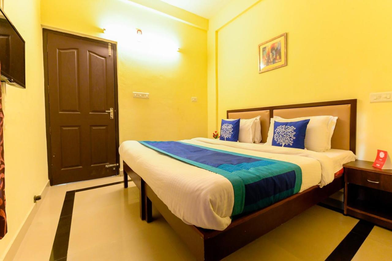 Oyo 8273 Diamond Inn Kochi Екстериор снимка
