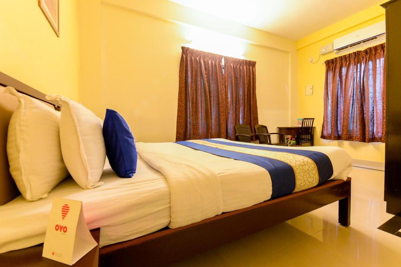 Oyo 8273 Diamond Inn Kochi Екстериор снимка