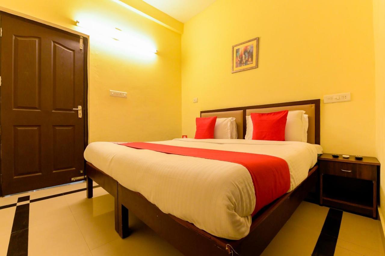 Oyo 8273 Diamond Inn Kochi Екстериор снимка