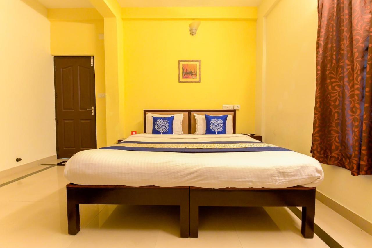 Oyo 8273 Diamond Inn Kochi Екстериор снимка