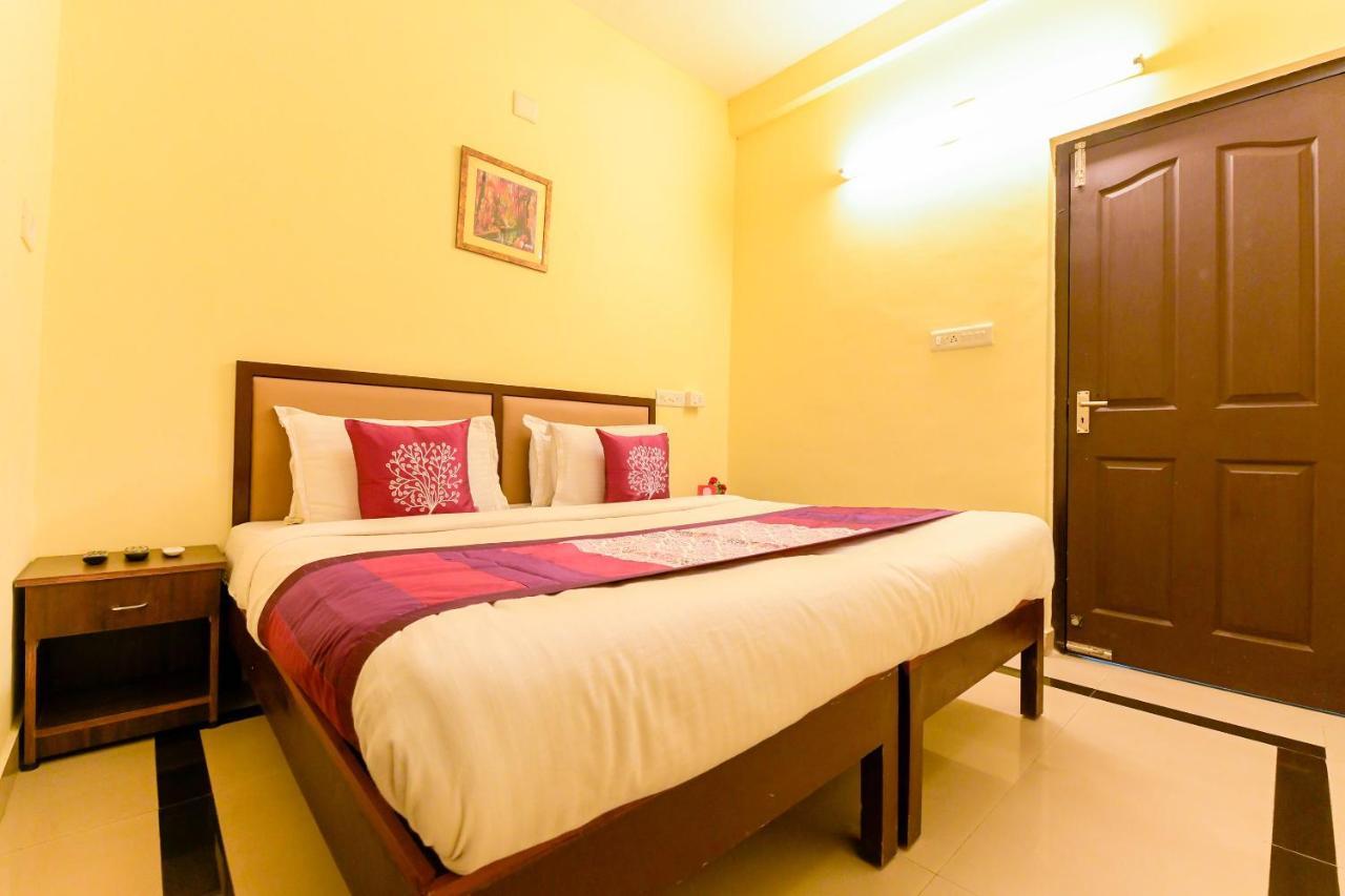 Oyo 8273 Diamond Inn Kochi Екстериор снимка
